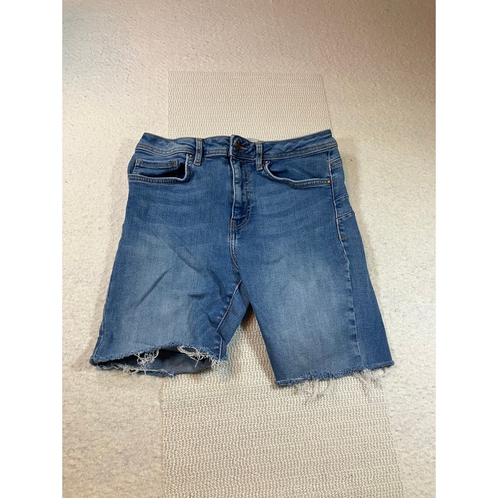 Forever 21 Jean Shorts Distressed Raw Hem Denim Blue Women Size 28 Bermuda